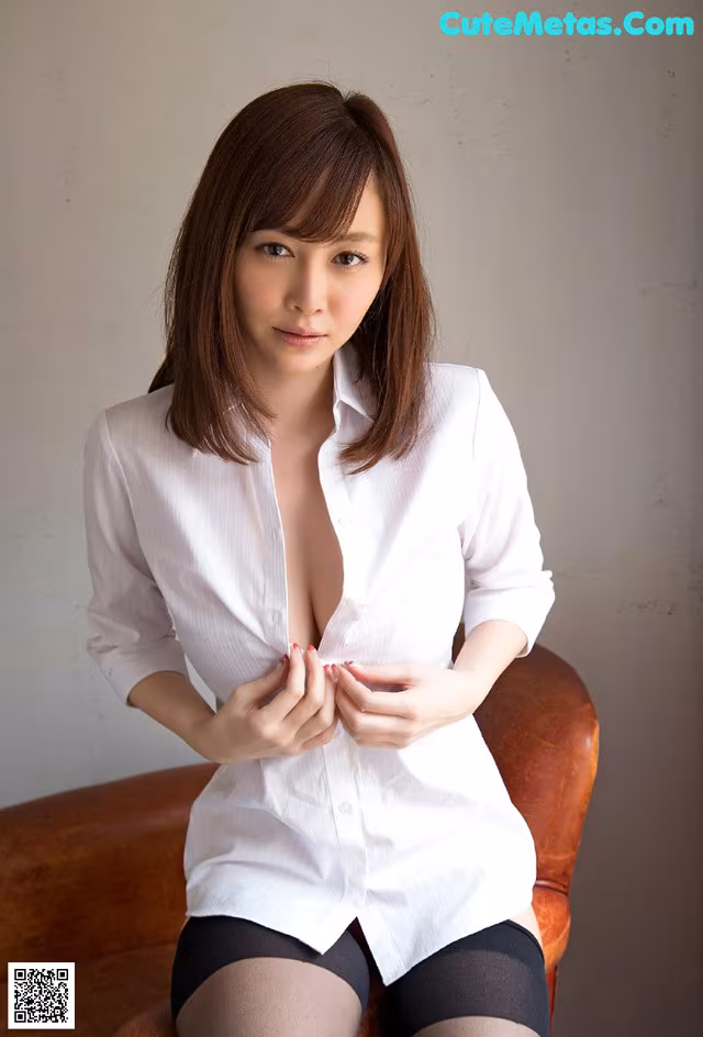 Anri Sugihara - Dee Nudu Ainty